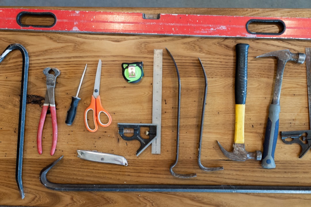 Welk gereedschap elke beginnende klusser in huis moet hebben